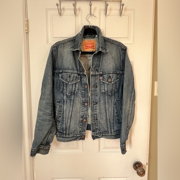LEVI’S trucker jacket - Picture 7 of 7